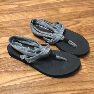 studio skechers sandals